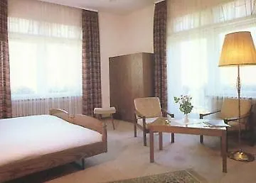 Neckar Hotel 3*
